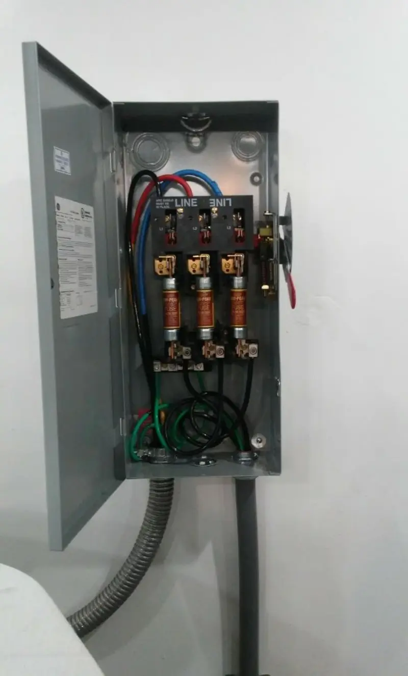 Three-phase disconnect switch installed for Smoke Detector Installation in Tinton Falls